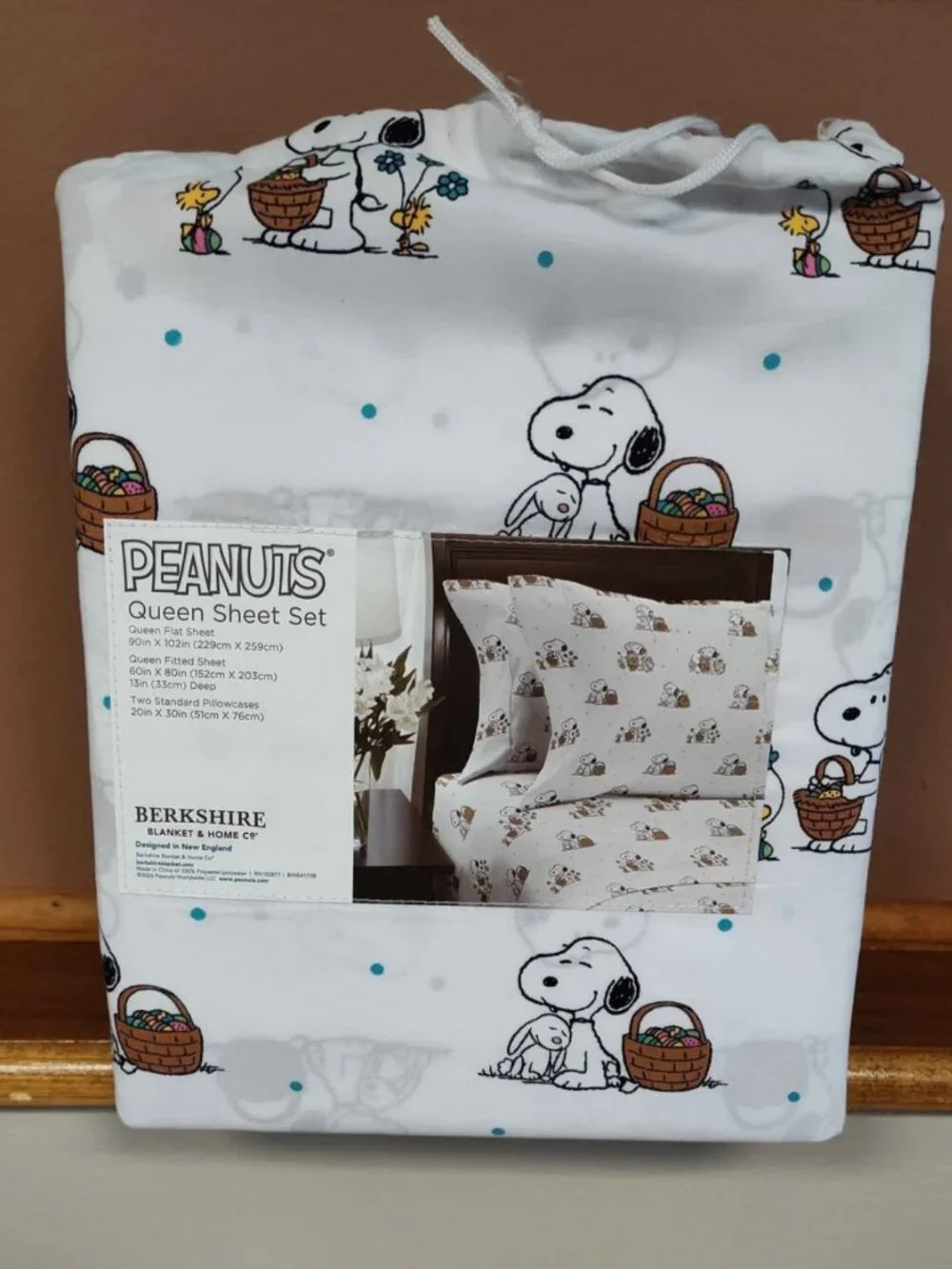 NWT! Peanuts Snoopy Easter Bunny Basket Queen Size Sheet Set